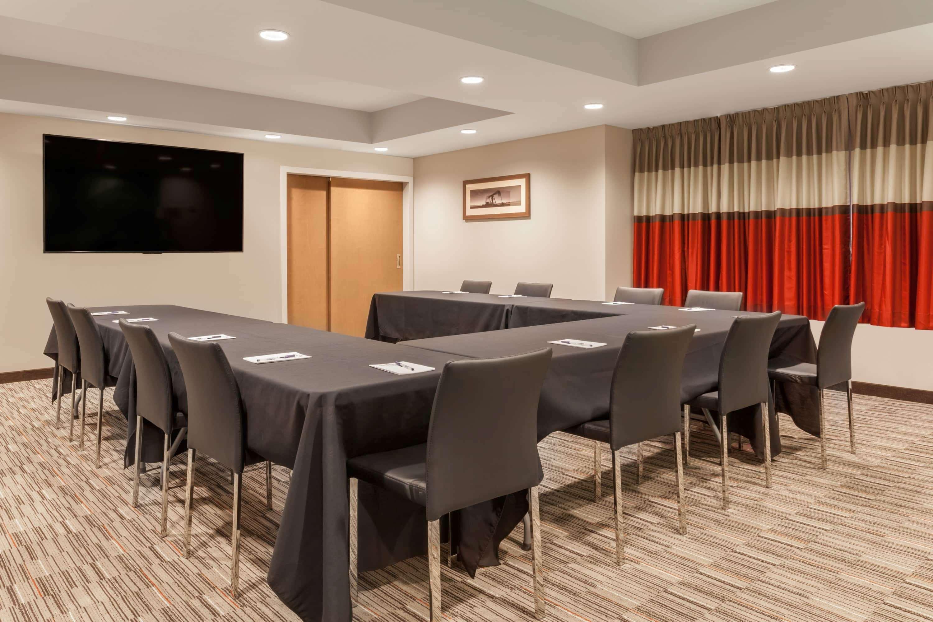 Microtel Inn & Suites By Wyndham Oyster Bay Ледисмит Экстерьер фото